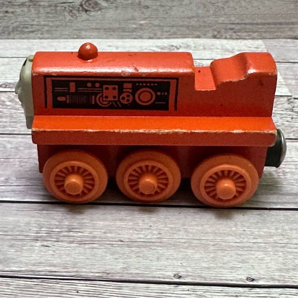 Thomas & Friends Railway Wooden TERENCE Vintage 1996 Train - Picture 7 of 8